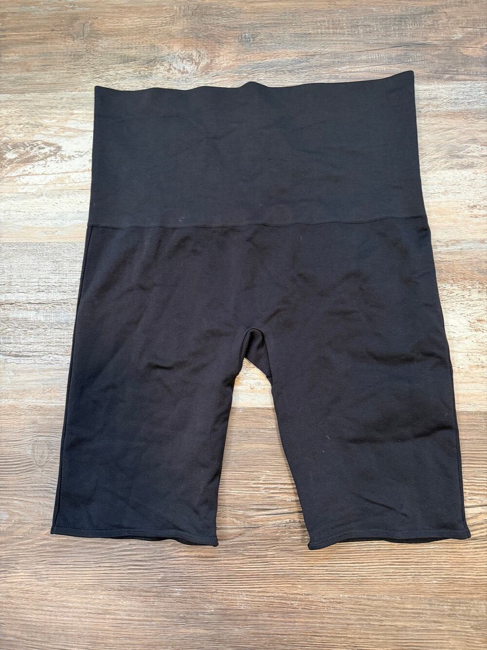 Spanx Shorts Womens 2XL Black Mid Rise Firm Shapewear Contour Bikers Stretch